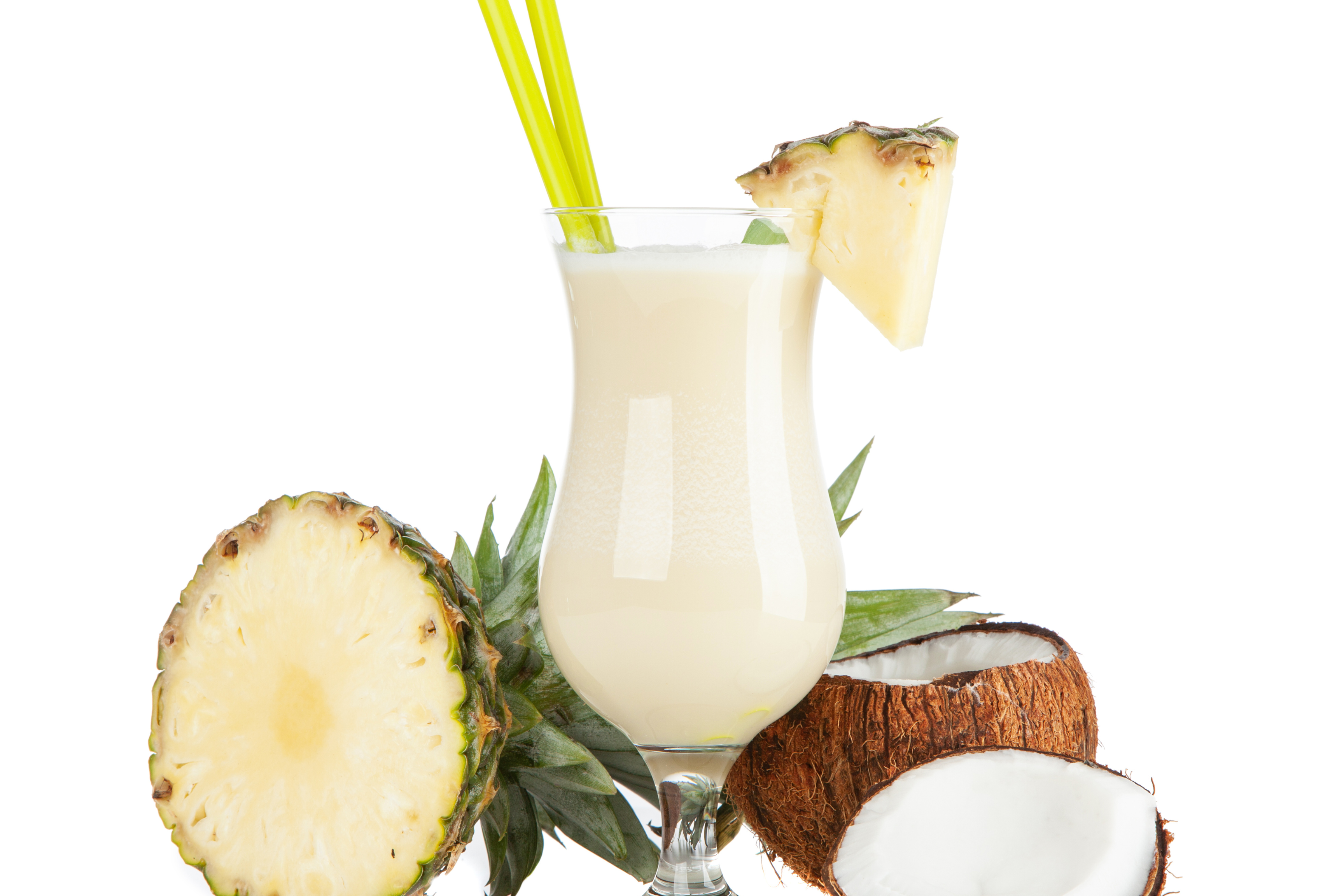 Cóctel Piña Colada: Sabor Tropical, Elegancia Caribeña y Tradición en la Mixología